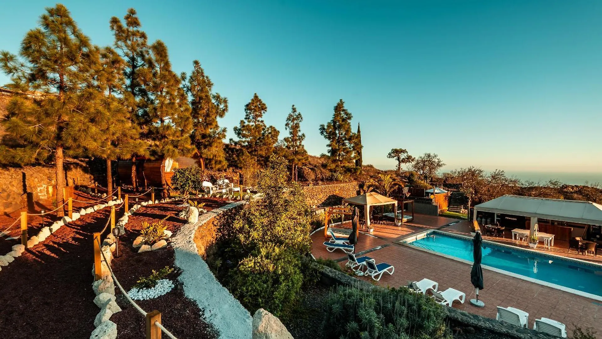 Hotel Rural la Correa del Almendro Arona  España