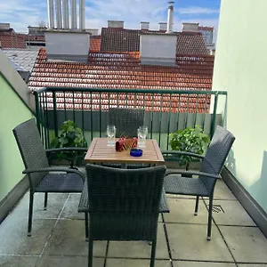 Dachterrasse Fuer 4 Personen , Viena Austria