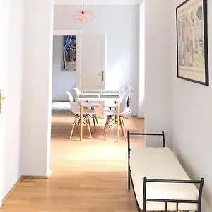 Classic, Modern&charming! 7min To Vienna's Center! , Viena Austria