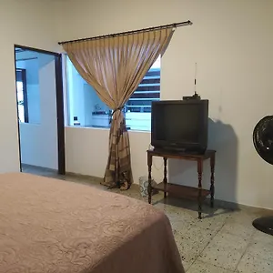 The Flora House - Espacio Seguro, Amplio Y Acogedor , Medellín Colombia